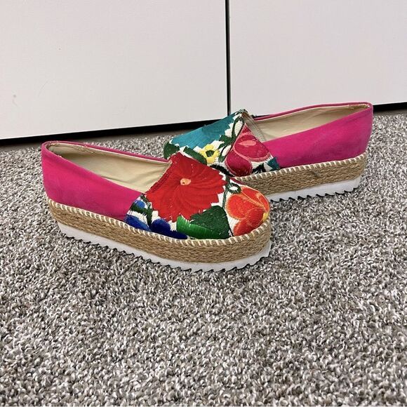 Lola Frish Floral Embroidered Platform Espadrille Slip On Size 23.5 or US 6.5 - Picture 1 of 14